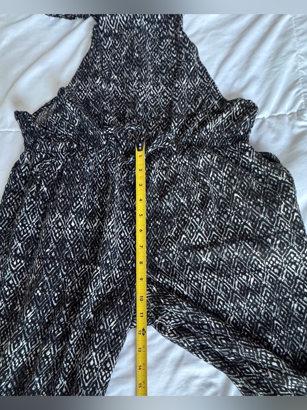 Wet Seal Black and White Geometric Maxi Jumpsuit - Picture 4 of 8